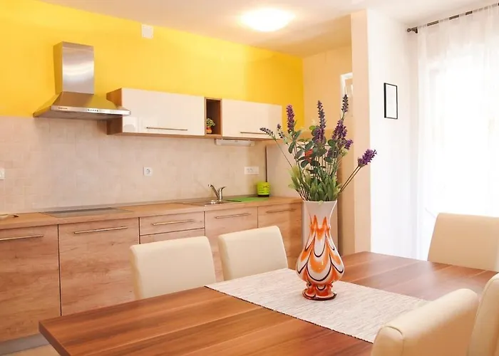 Apartment Anna Maria Promajna